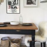 Farm table