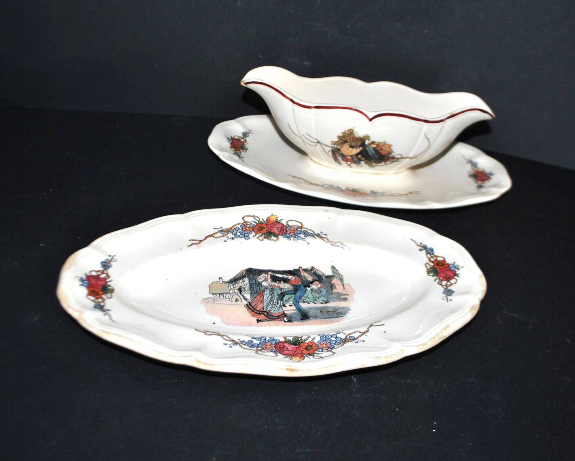 Sarreguemines sauce boat and dish in earthenware with "Obernai" decoration by Henri Loux