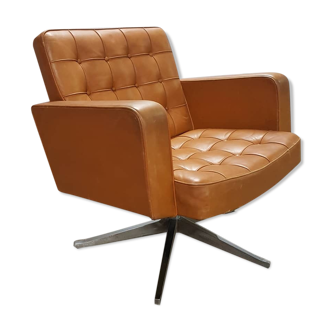 Fauteuil lounge pivotant cuir havane par Vincent Cafiero édition Knoll