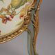 Paravent de Style Louis XV à trois feuille en bois mouluré et tissus brodé
