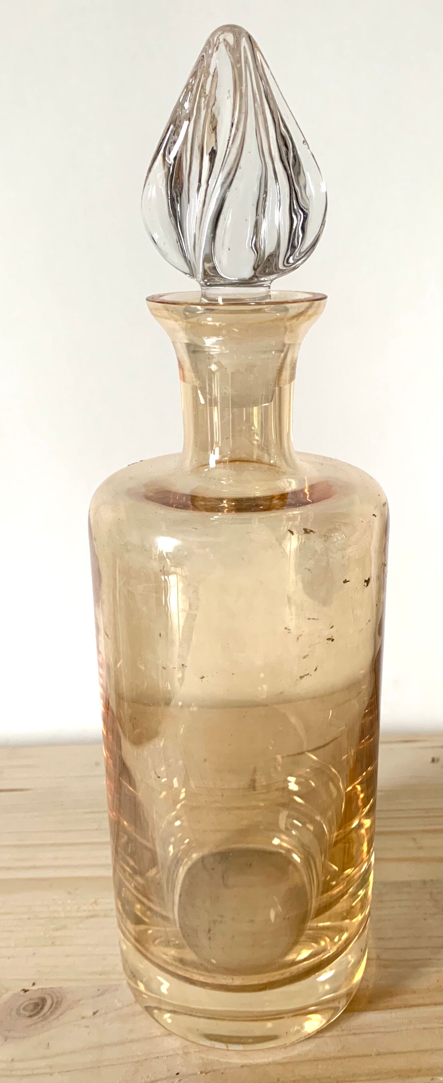 Irisee whisky decanter