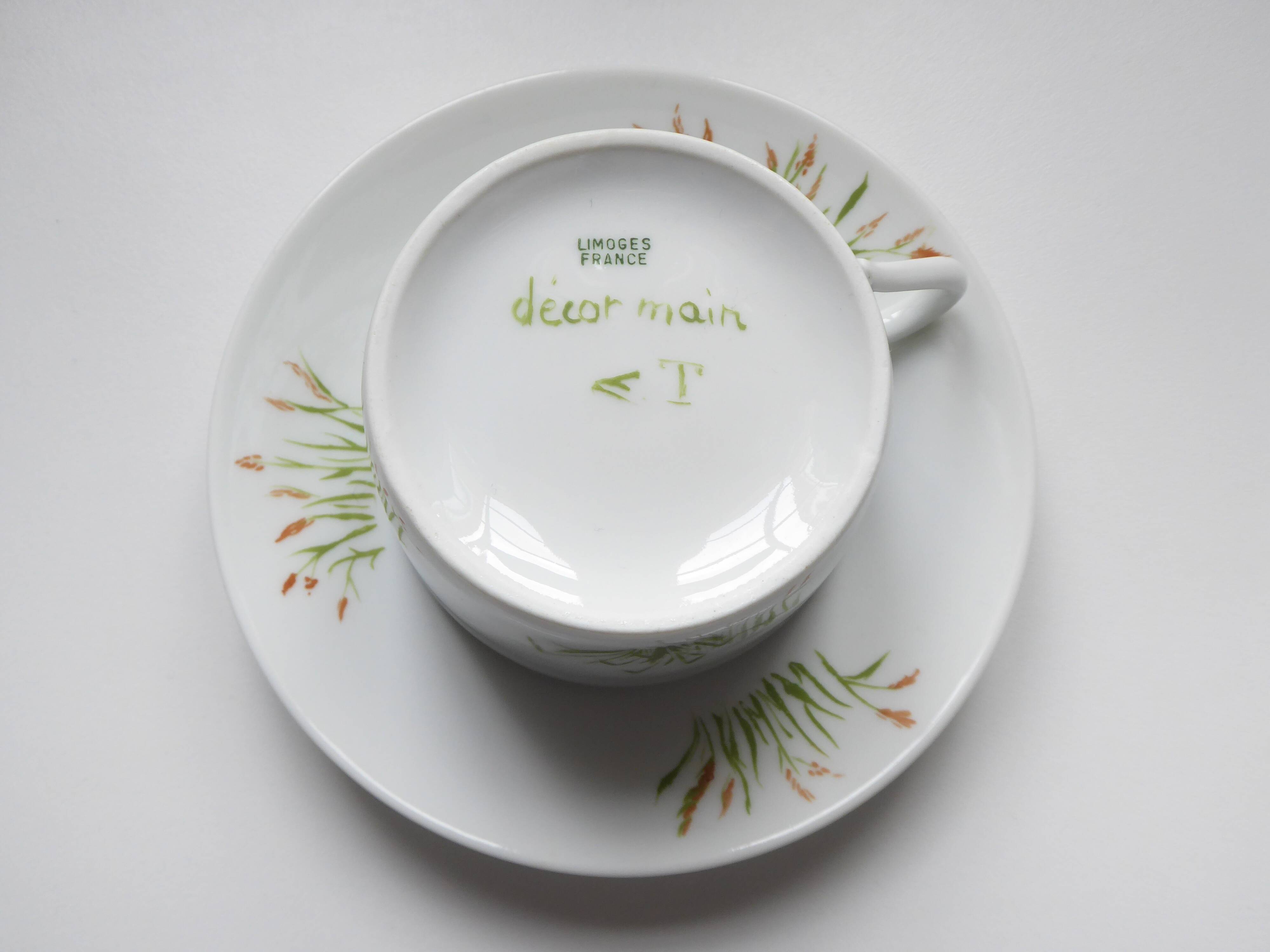 Tasse en porcelaine de Limoges
