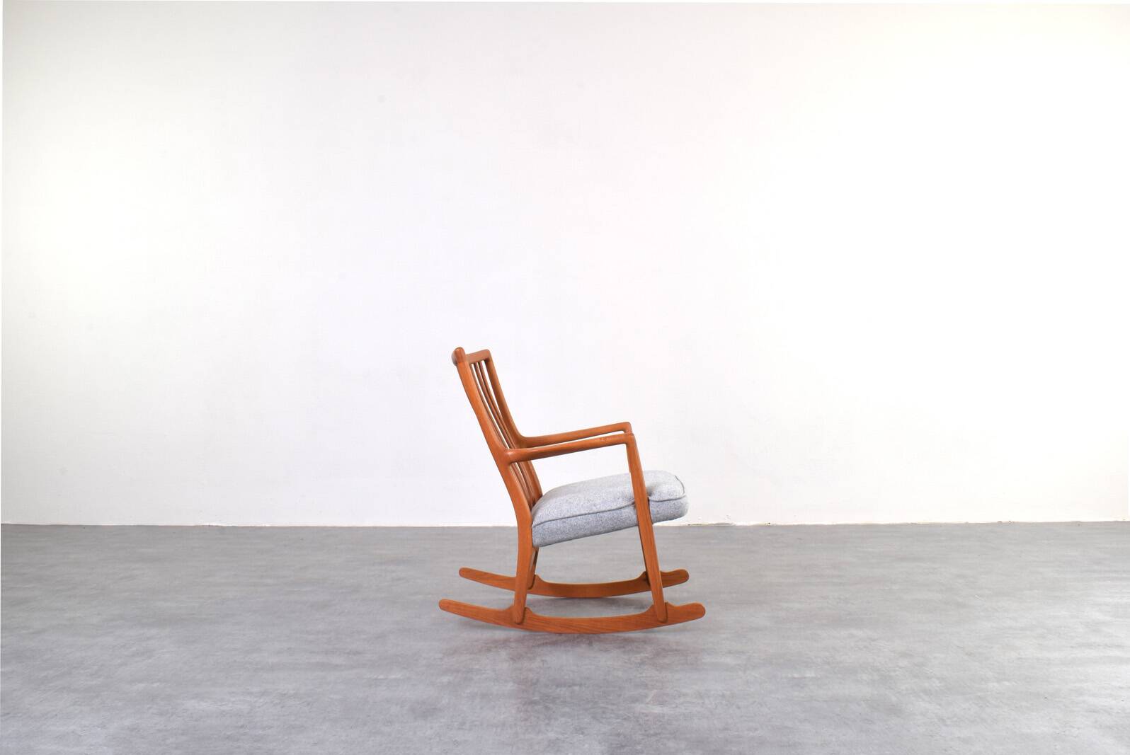 Oak ML33 Rocking Chair by Hans J. Wegner for A/S Mikael Laursen, 1950s