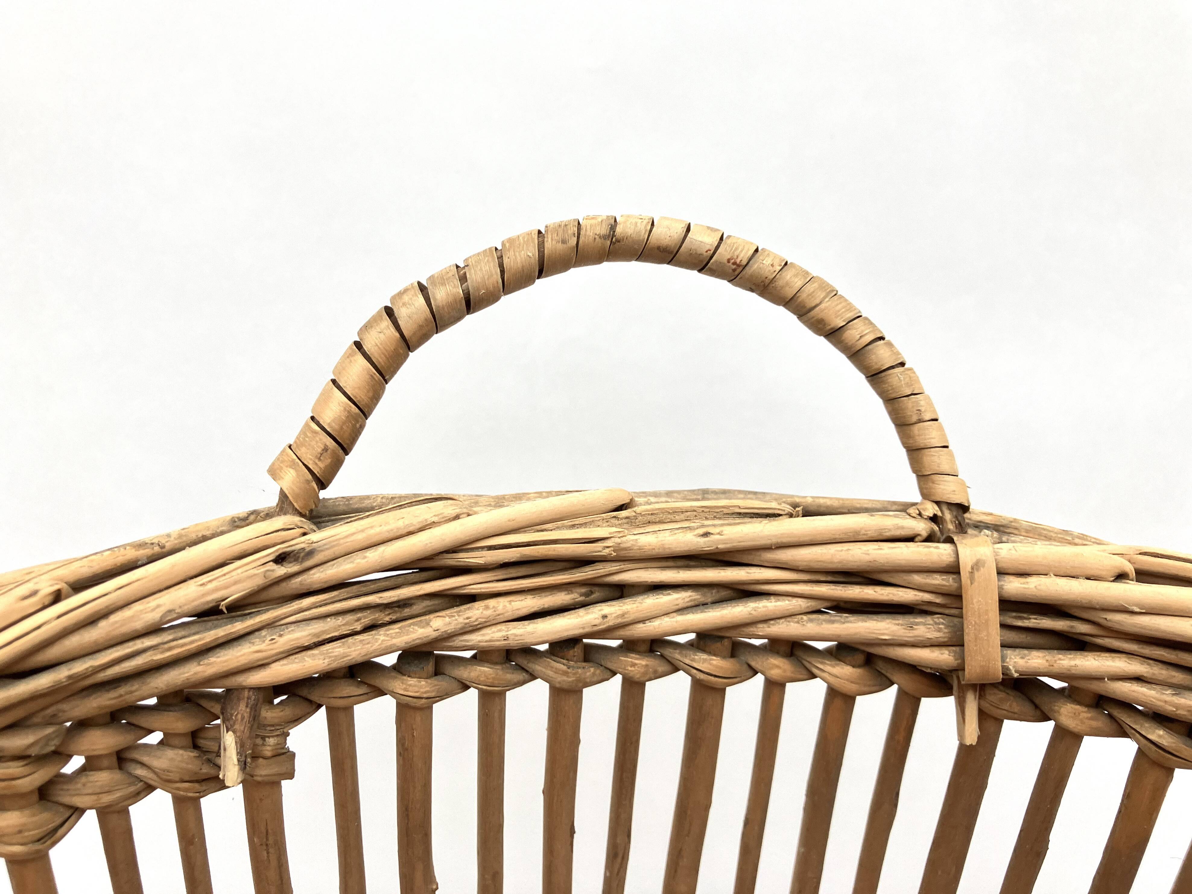 Ancienne corbeille/panière à papier en osier et rotin à 2 anses • Années 50 • Artisanale