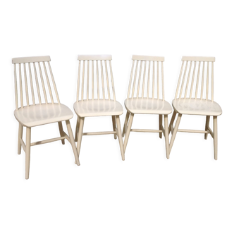 Set of 4 scandinavian style chairs