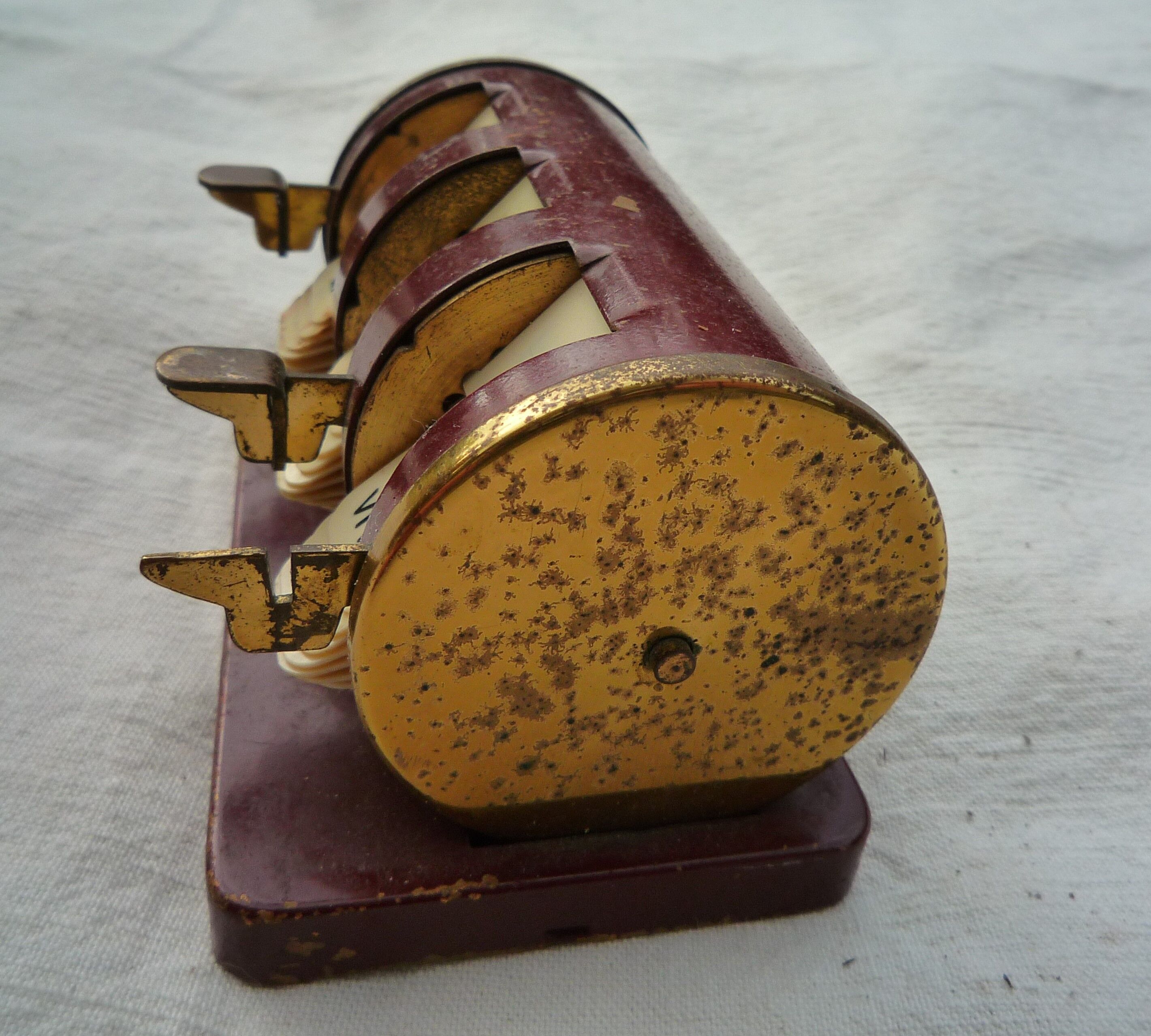 Dateur calendrier perpétuel en métal vintage 50-60s