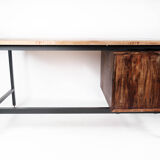 Desk in rosewood and legs in metal, of Danish design from the 1960s