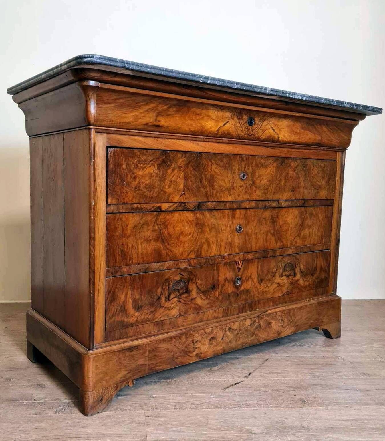 commode Parisienne époque Louis Philippe en ronce de noyer vers 1830 ...