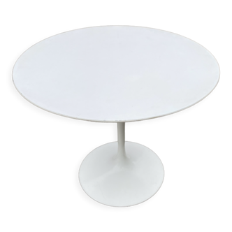 Table d'Eero Saarinen pour Knoll