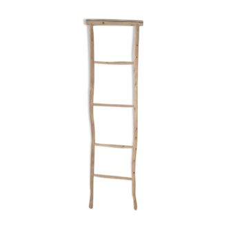 Echelle décorative en bois