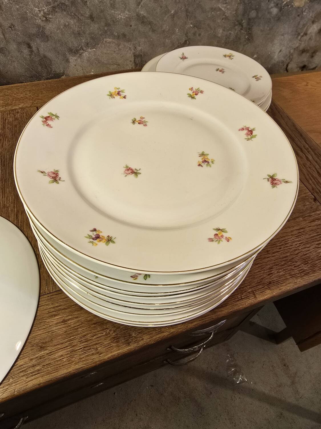 Set of Cérabel porcelain soup and dinner plates from Baudour