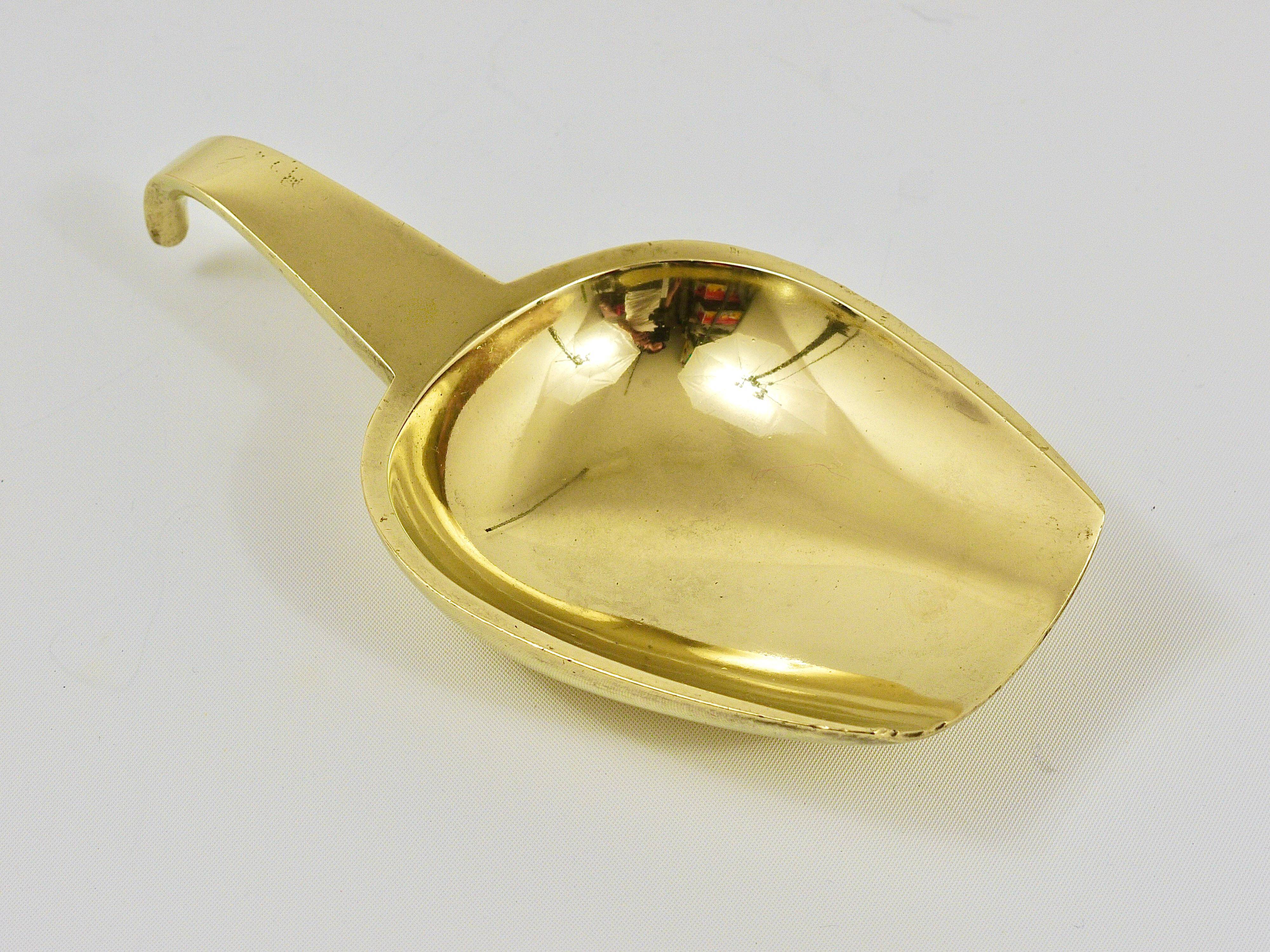 Carl Auböck Bol ou Cendrier Scoop Midcentury avec Poignée, Laiton, Autriche, Années 1950
