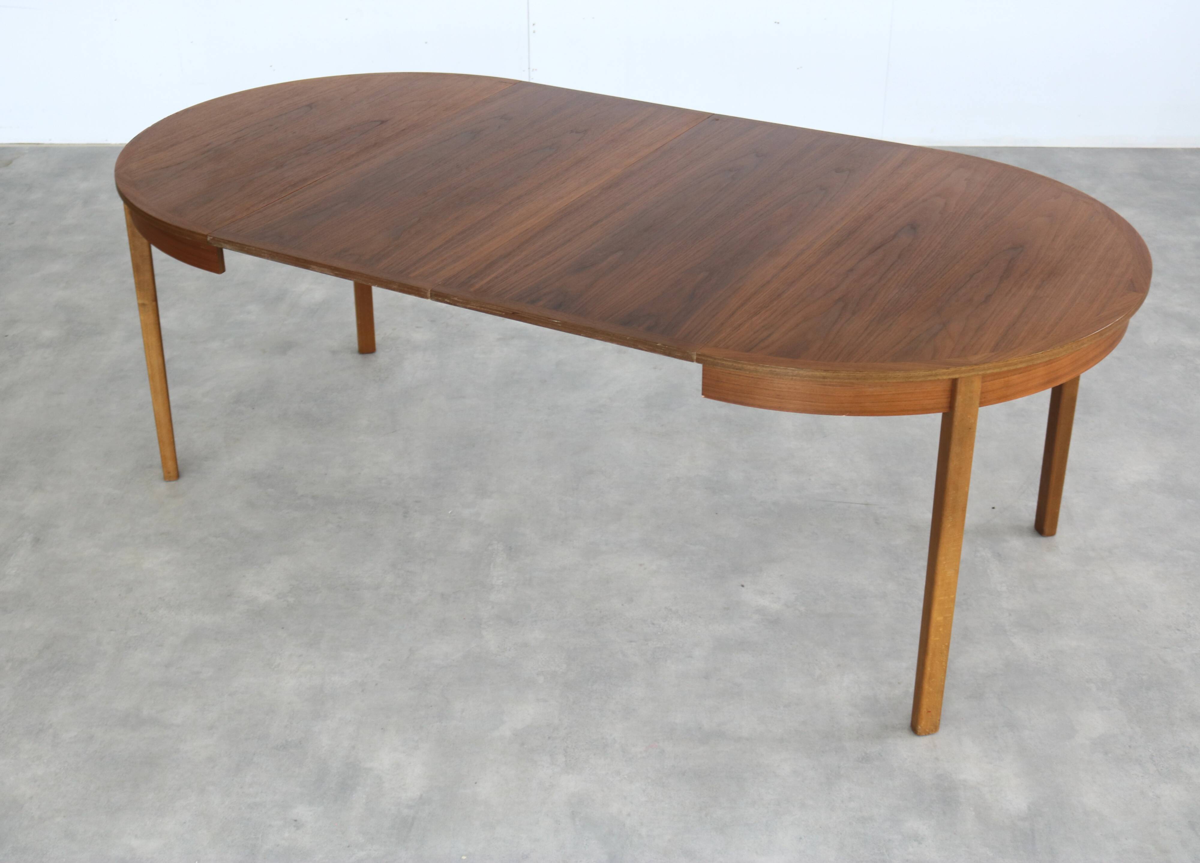 vintage dining table | table | extendable | Swedish
