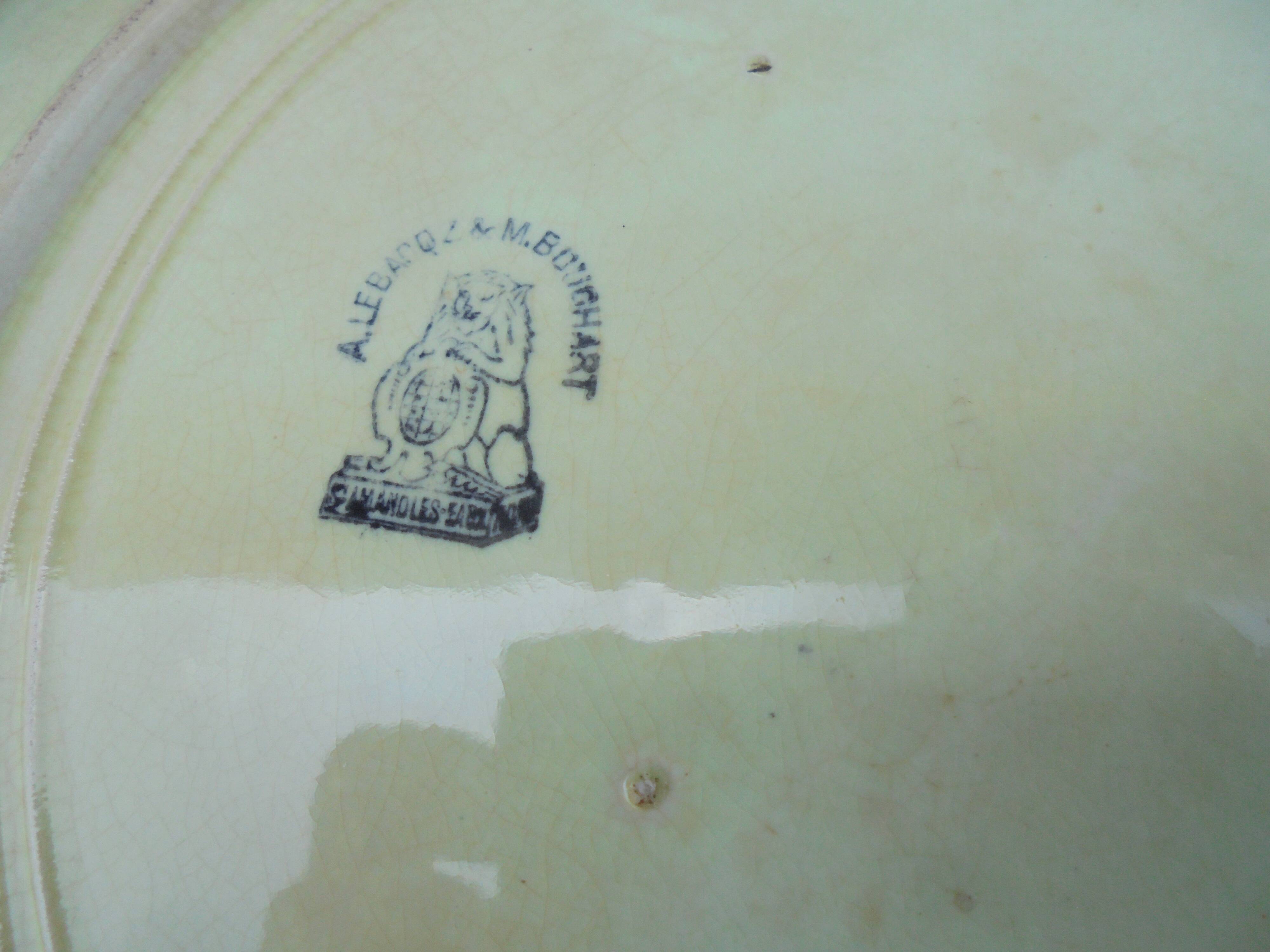 2 Plates in Barbotine Choisy le Roi décor de Pensées