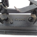 Scale old type roberval force 1 kg