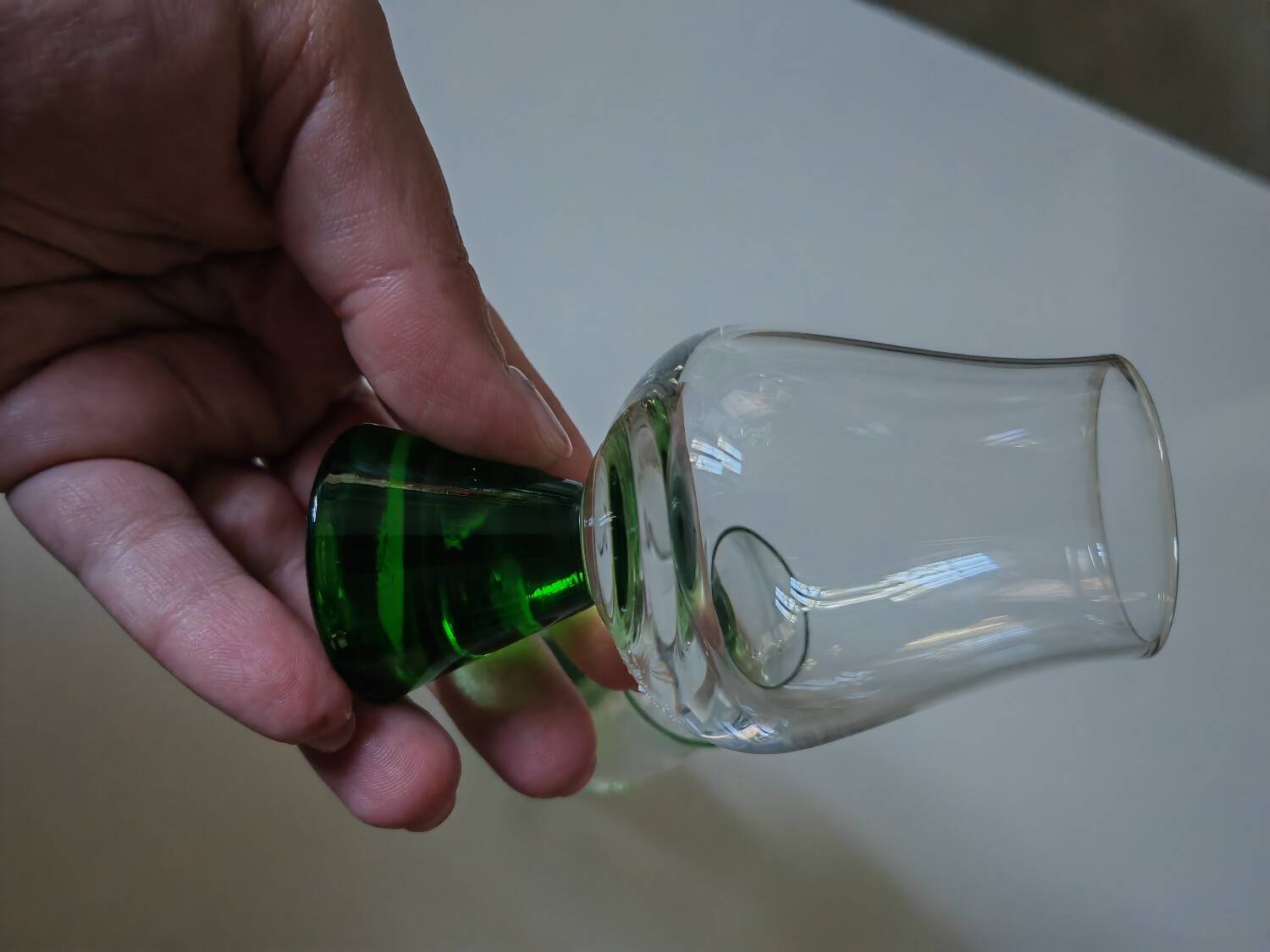 Glasses with uraline legs