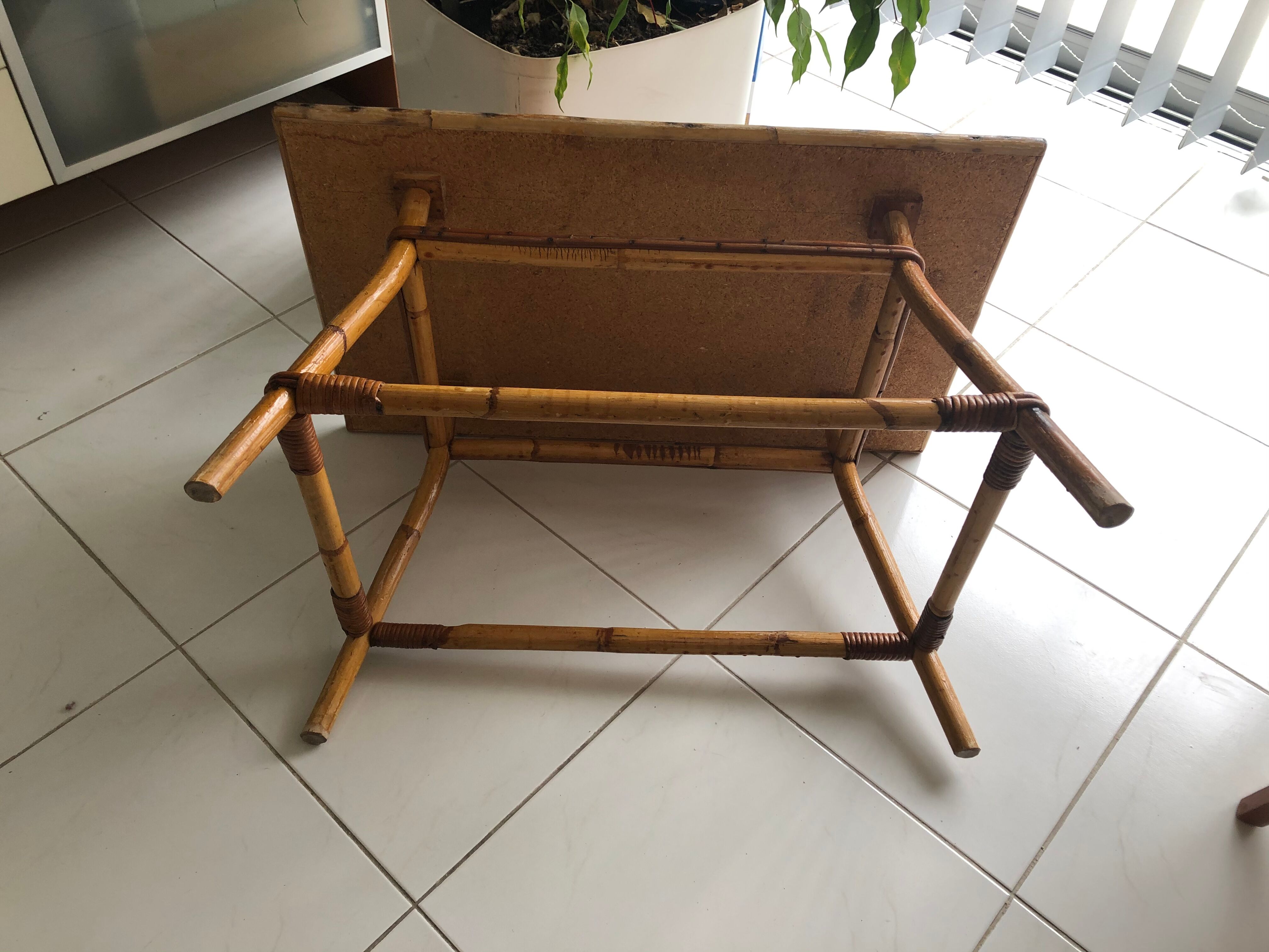 Table basse rotin et céramique 1960