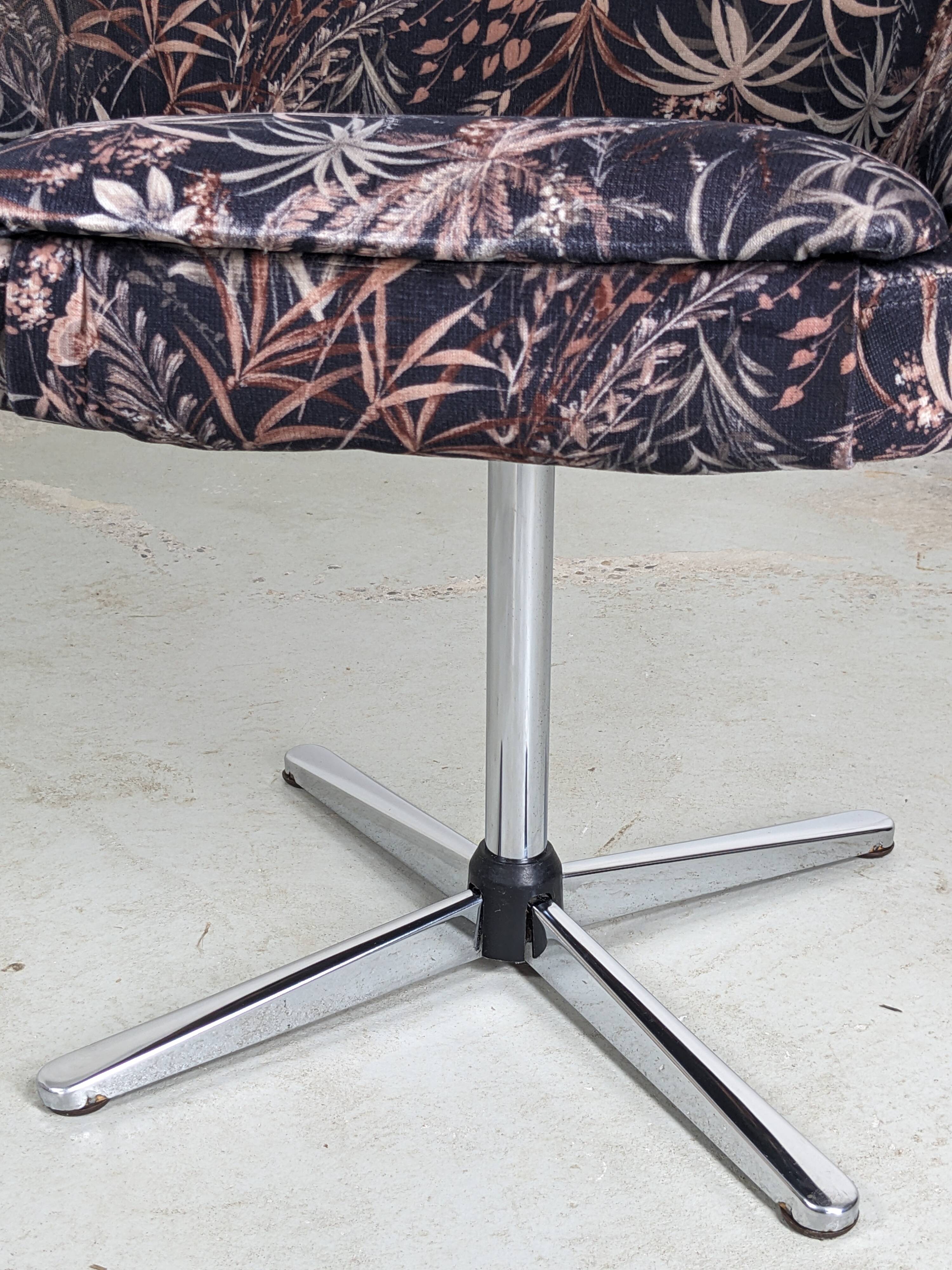 Set of 4 vintage swivel shell chairs - 1970s