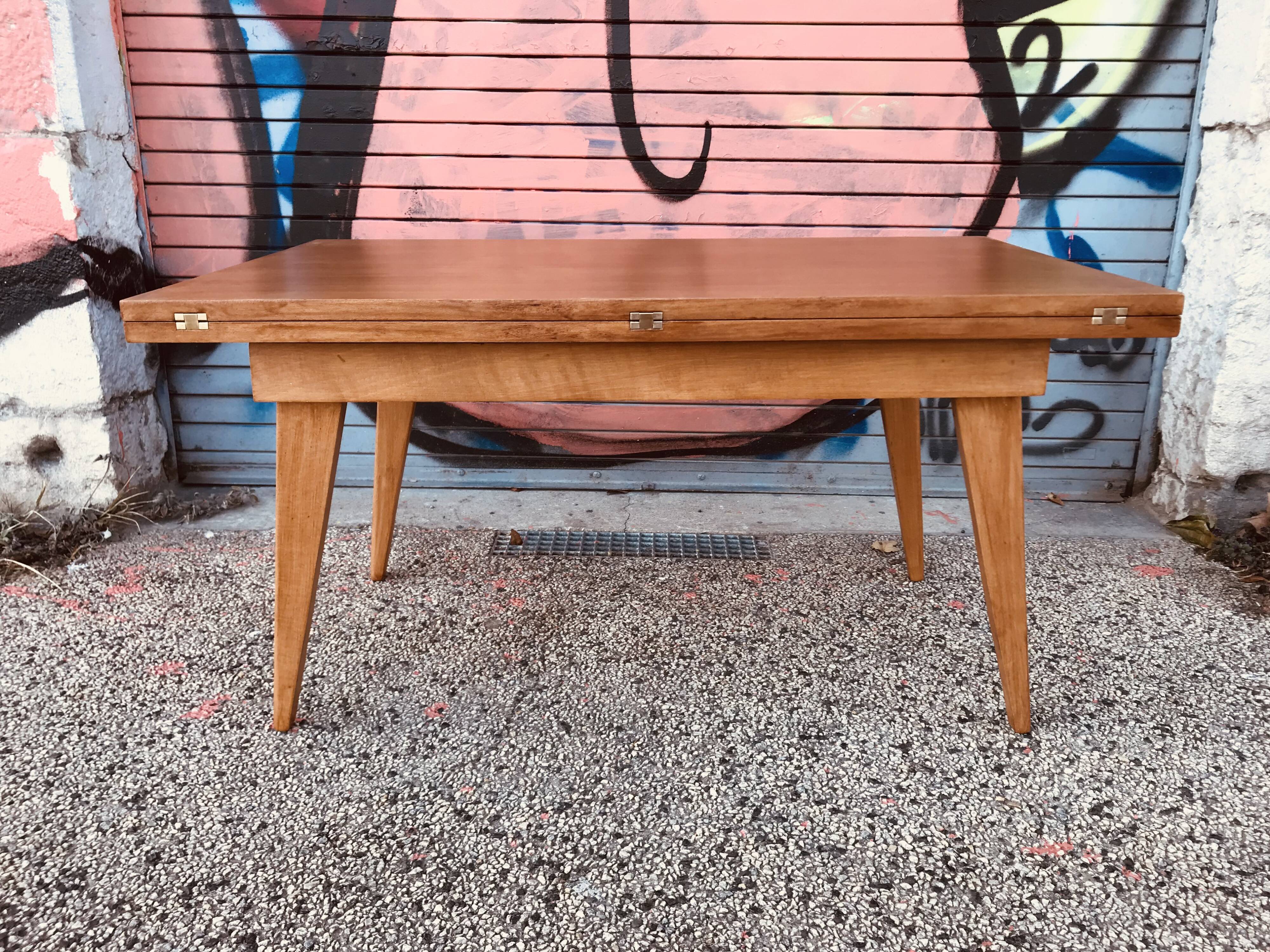 "Revelation" wallet table by Albert Ducrot