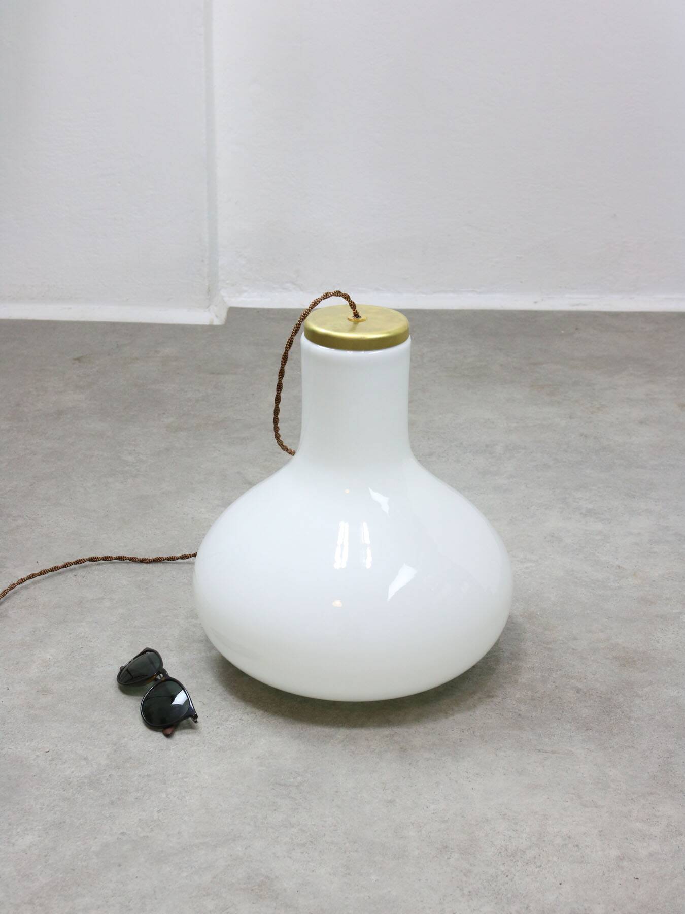 Big mid-century italian brass and opaline glass pendant lamp