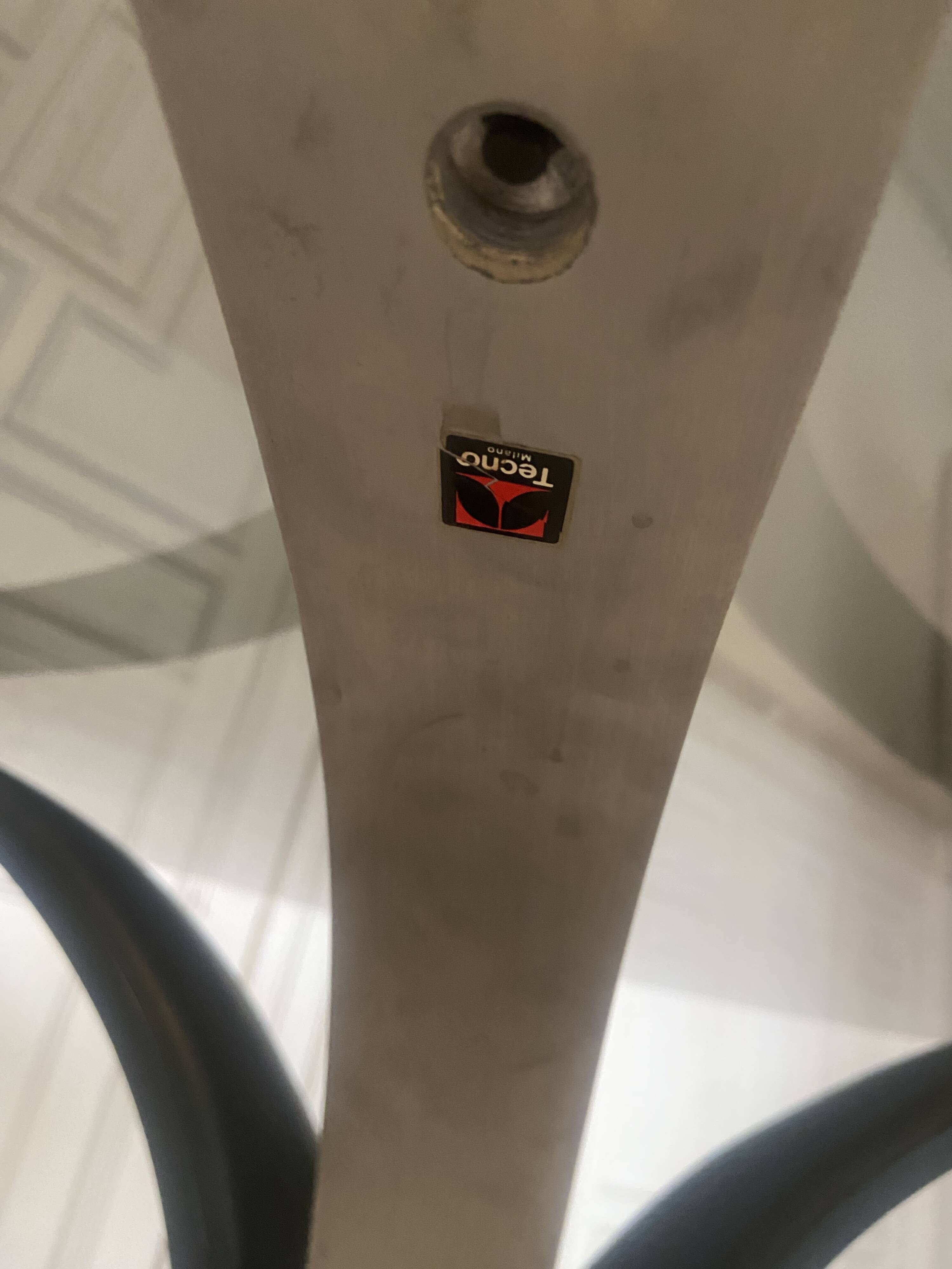 Osvaldo Borsani table for Techno