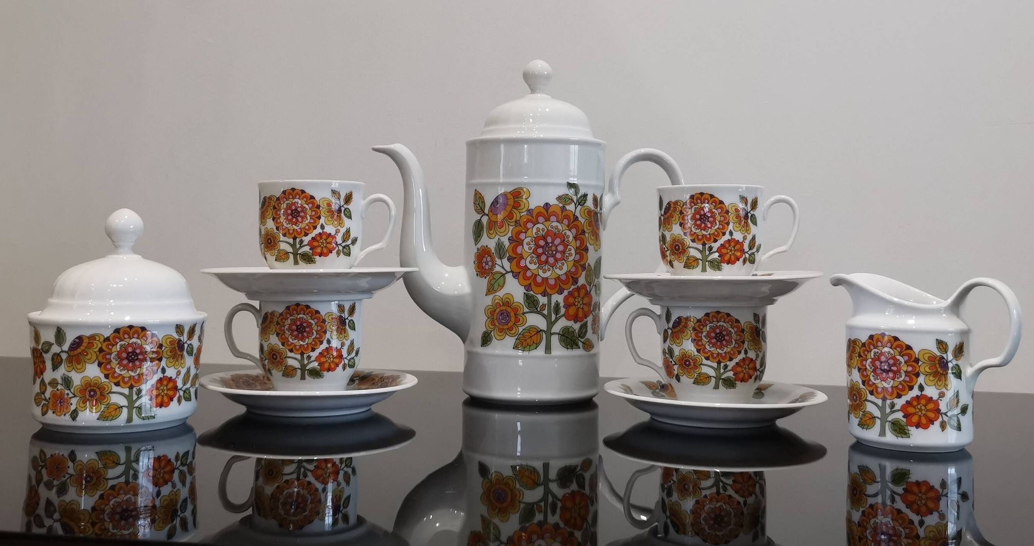 Porcelain coffee service Model Regina Bavaria Germany Vintage70'S