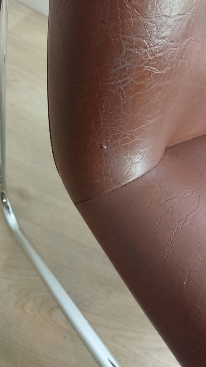 Souvignet plichaise armchair