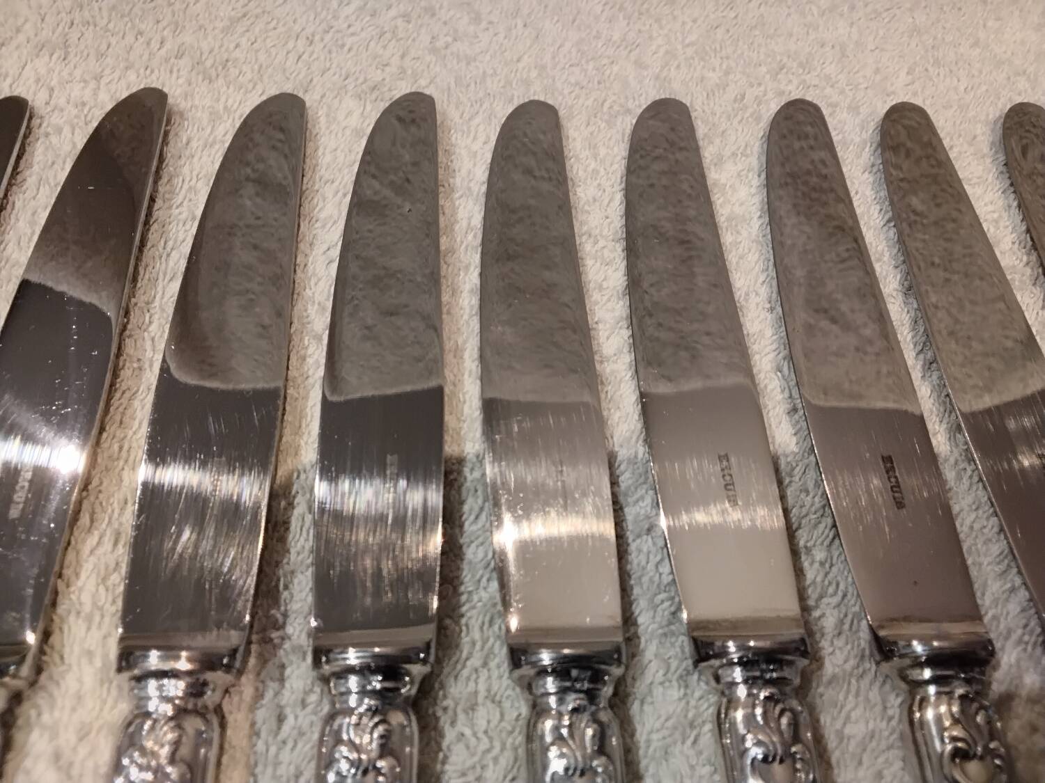 12 silver-plated dessert knives, Ercuis silversmith, Louis XV style, 29