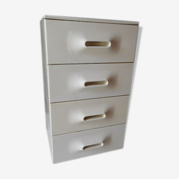 Dresser distributed by Prisunic