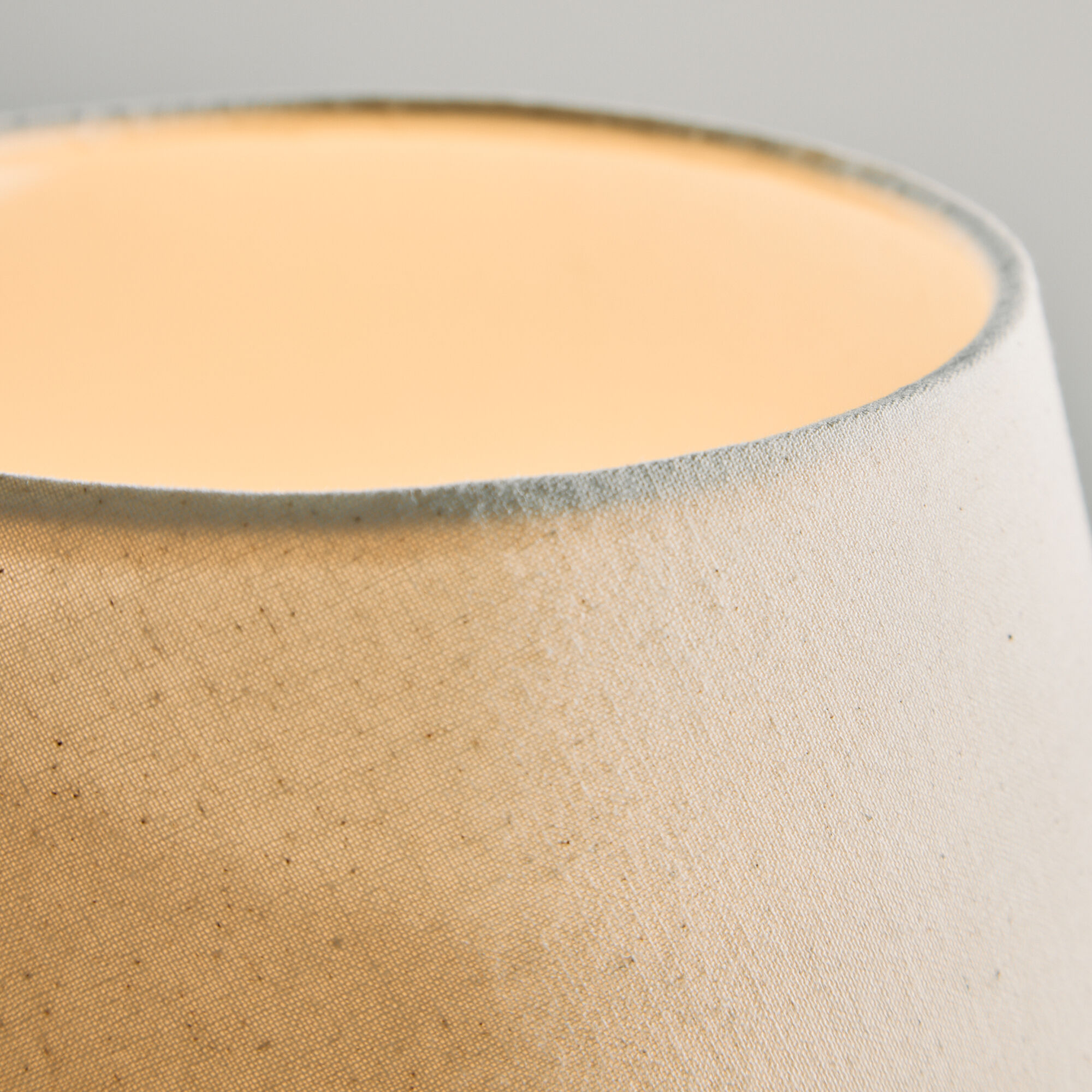 Ceramic table lamp