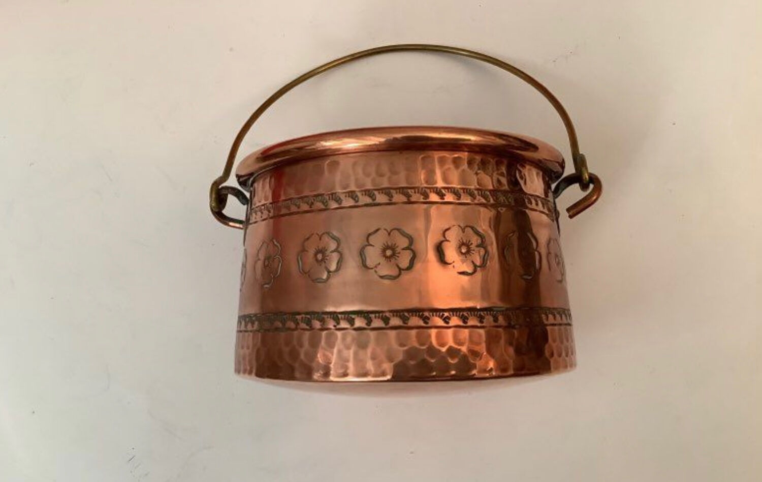 Red copper cauldron