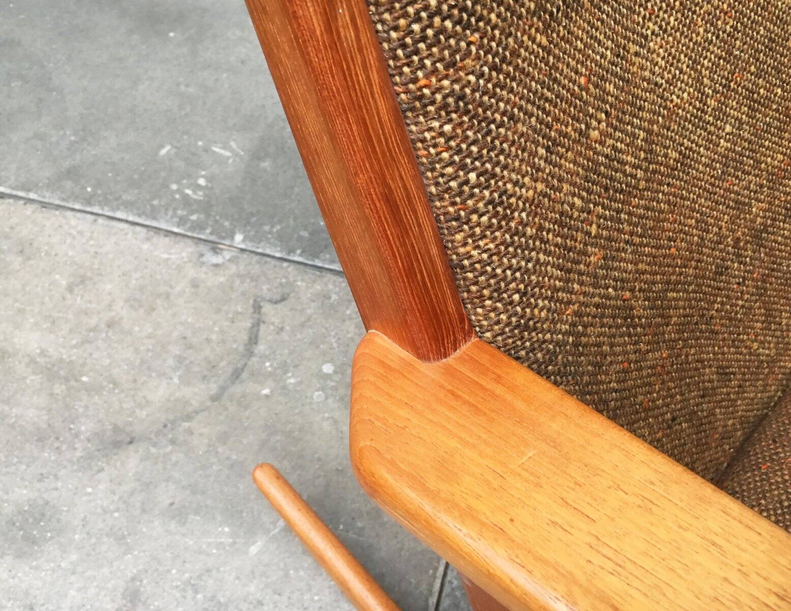Mid-century model 100 rocking chair in Danish teak by Søren Georg Jensen for Kubus Møbler, 1960s.