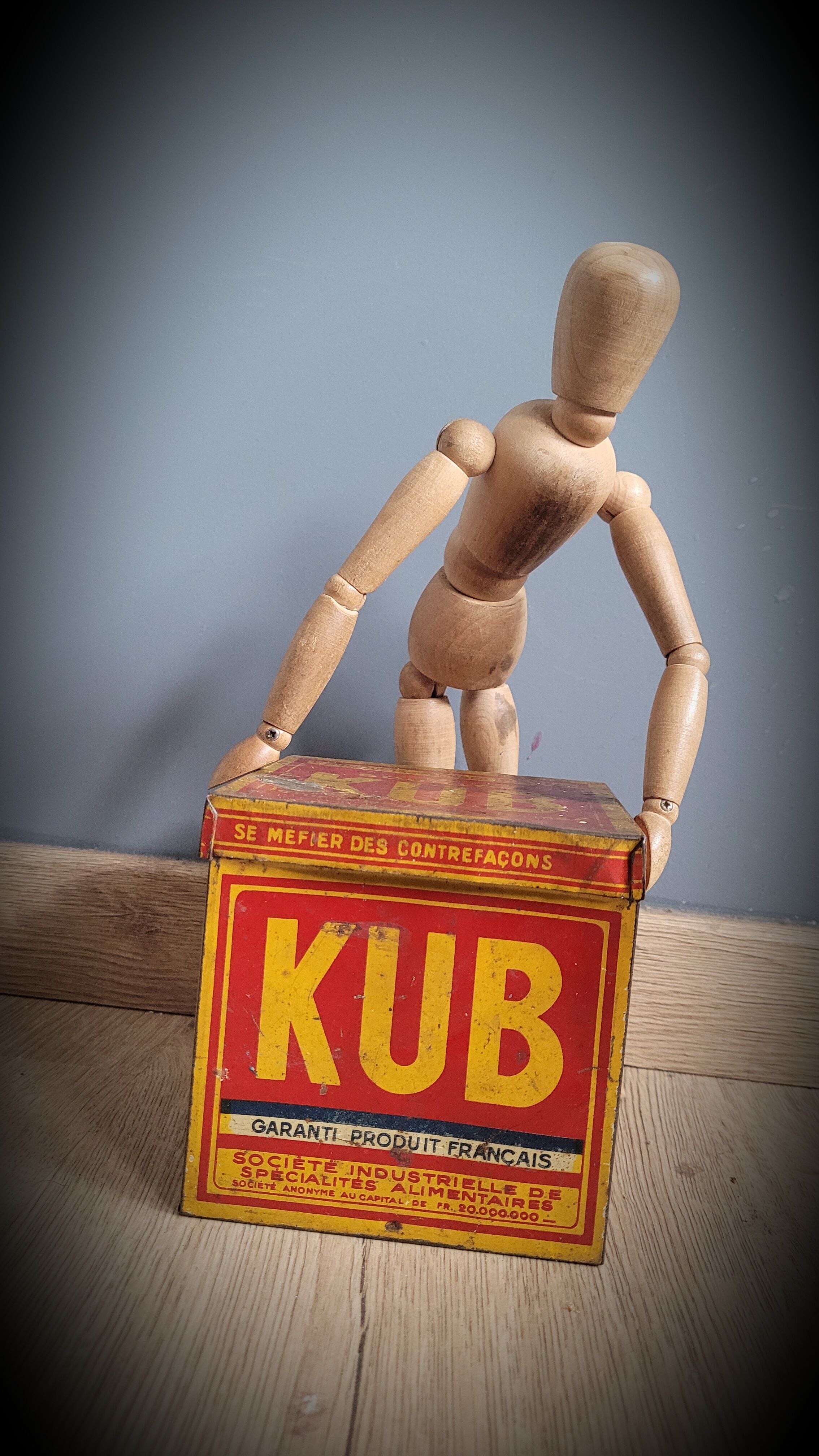 Metal box