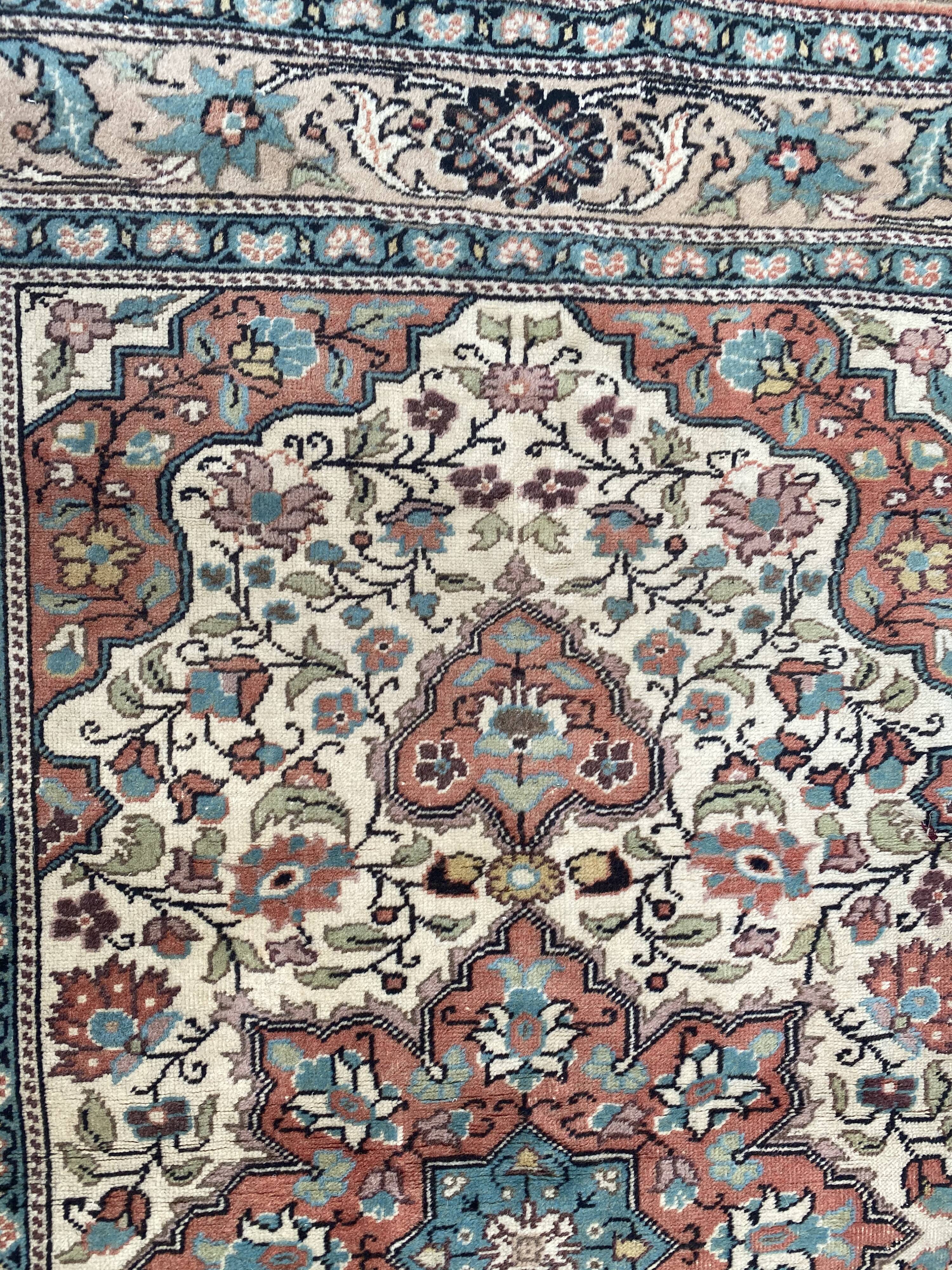 Nice old carpet of Turkey Kayseri handmade 120x180 cm