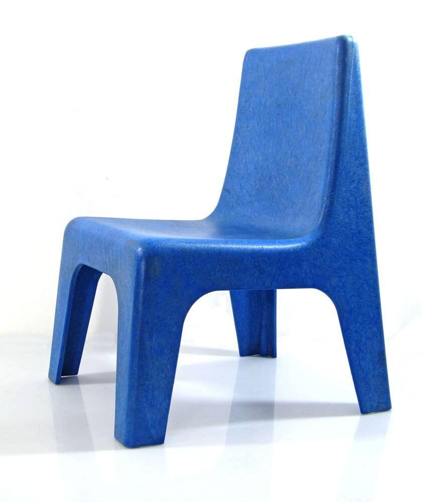 Blue children's chairs seventies design