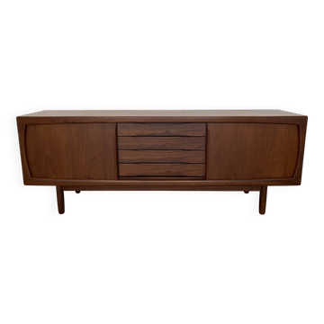 Buffet en teck du milieu du siècle par Johannes Andersen pour Uldum Mobelfabrik, années 1960