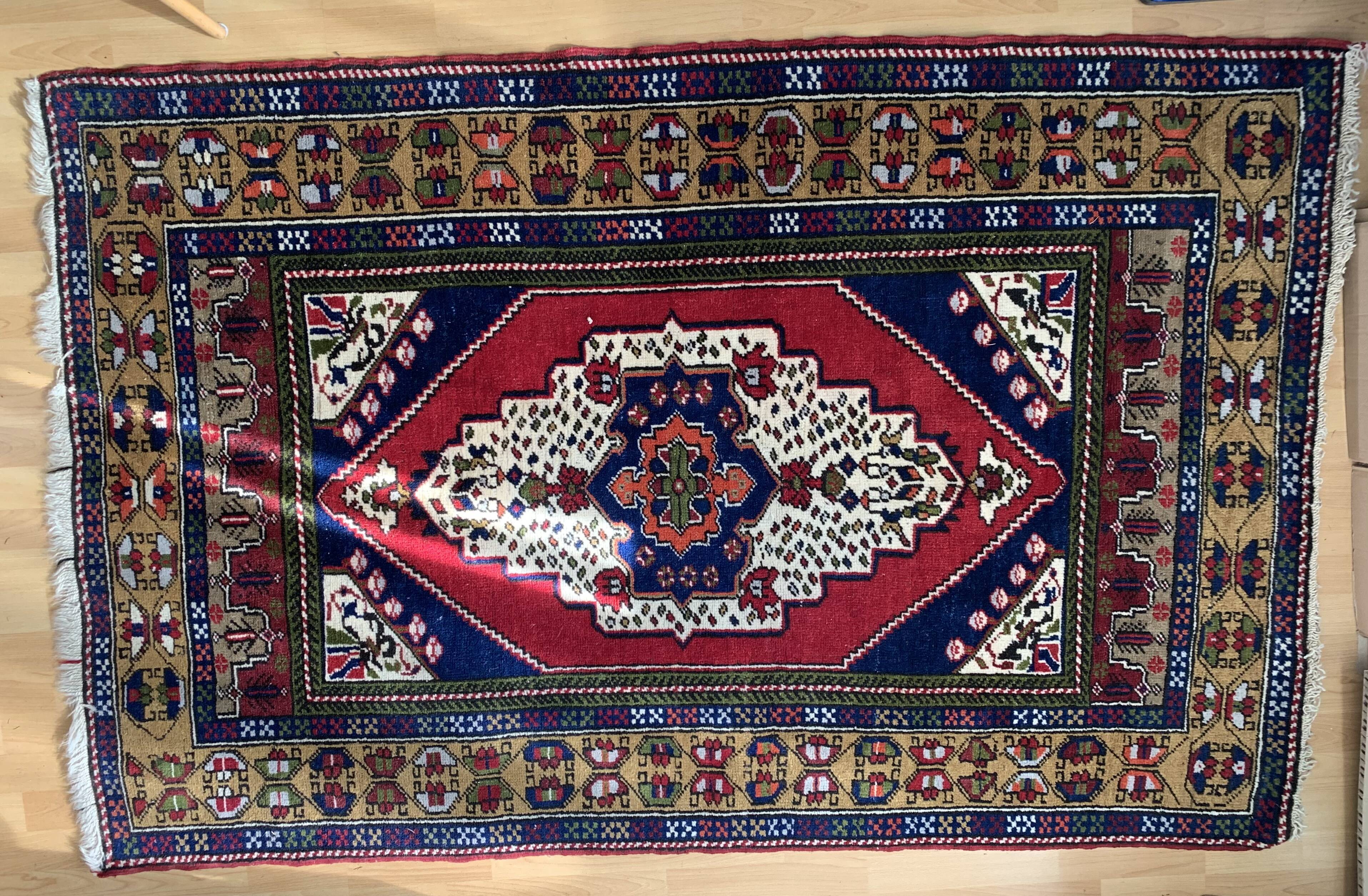 Oriental carpet in wool 190x124 vintage