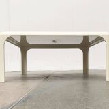 Demetrio lounge coffee table from the Italian space age of the mid-century by Vico Magistretti for Artemide.