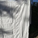Hand-made linen tablecloth for reception