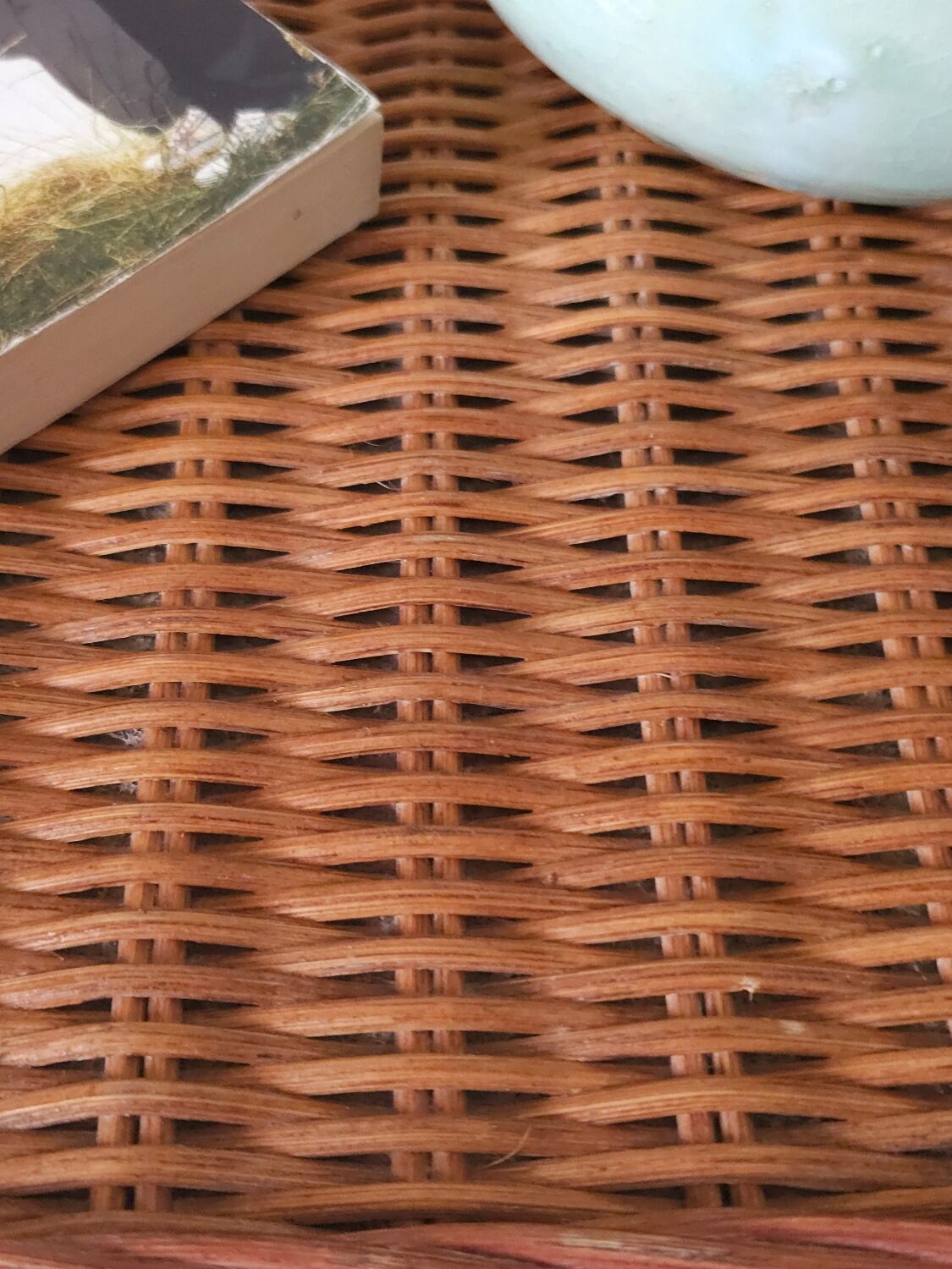 Table de chevet en osier vintage