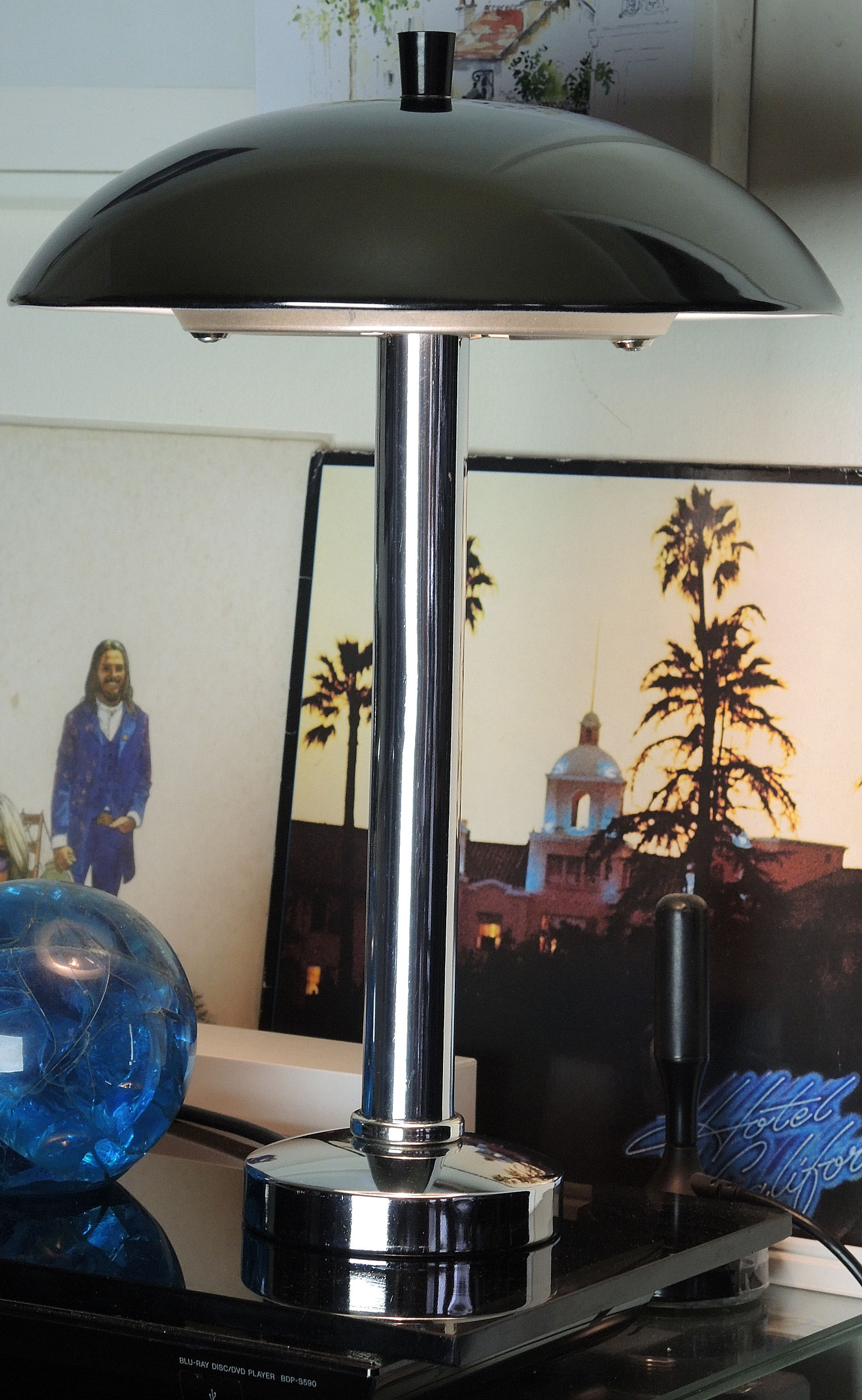 Vintage style all-chrome lamp