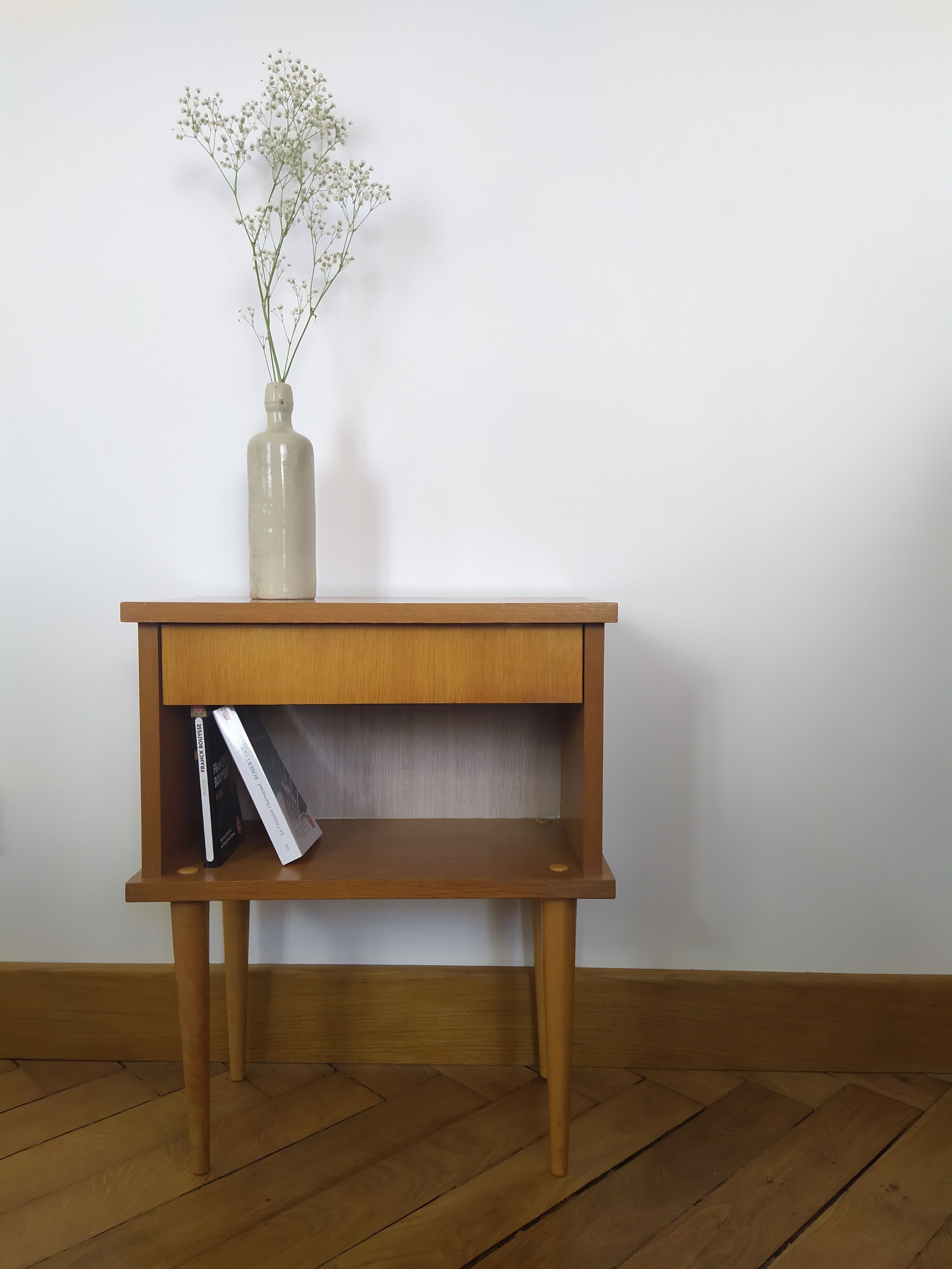 Bedside table feet pencils