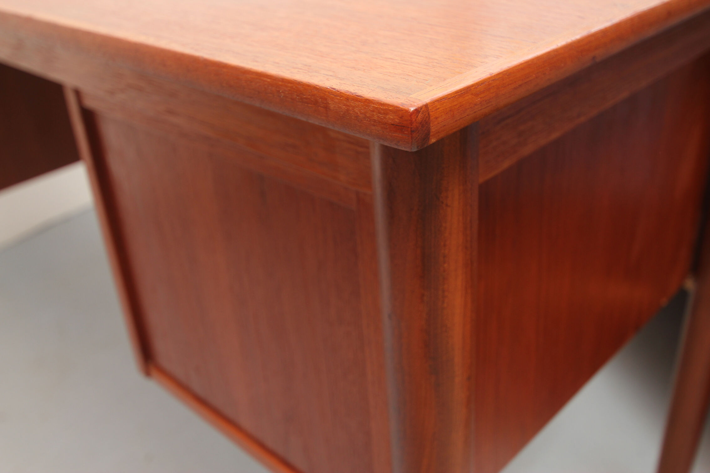 1960s desk in teak, Design P.B.J. Denmark