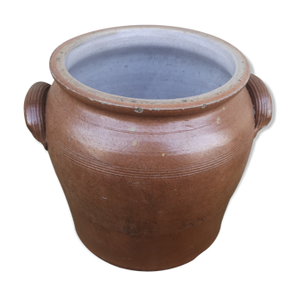 Sandstone pot