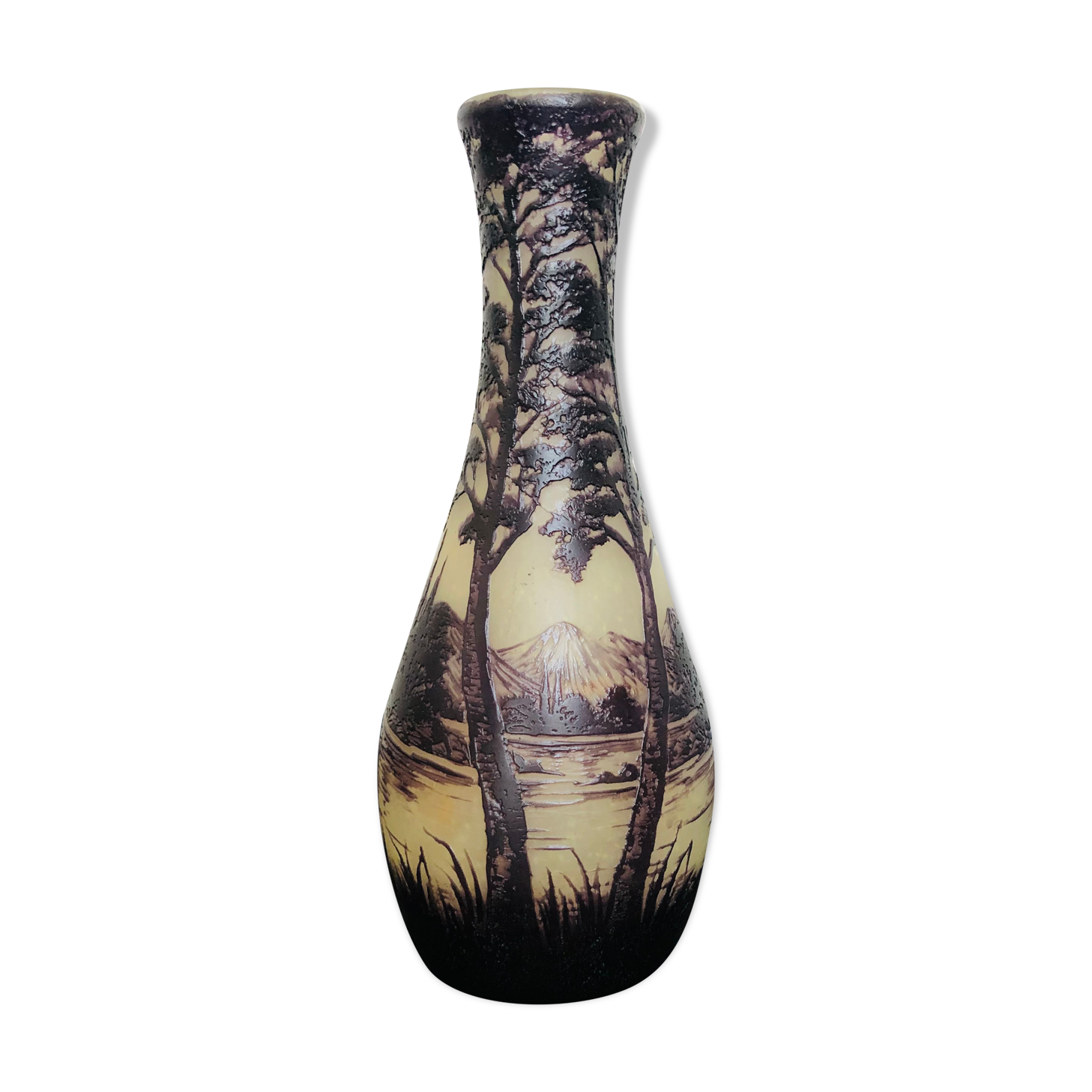 Multi-layer glass vase with acid engraved decoration