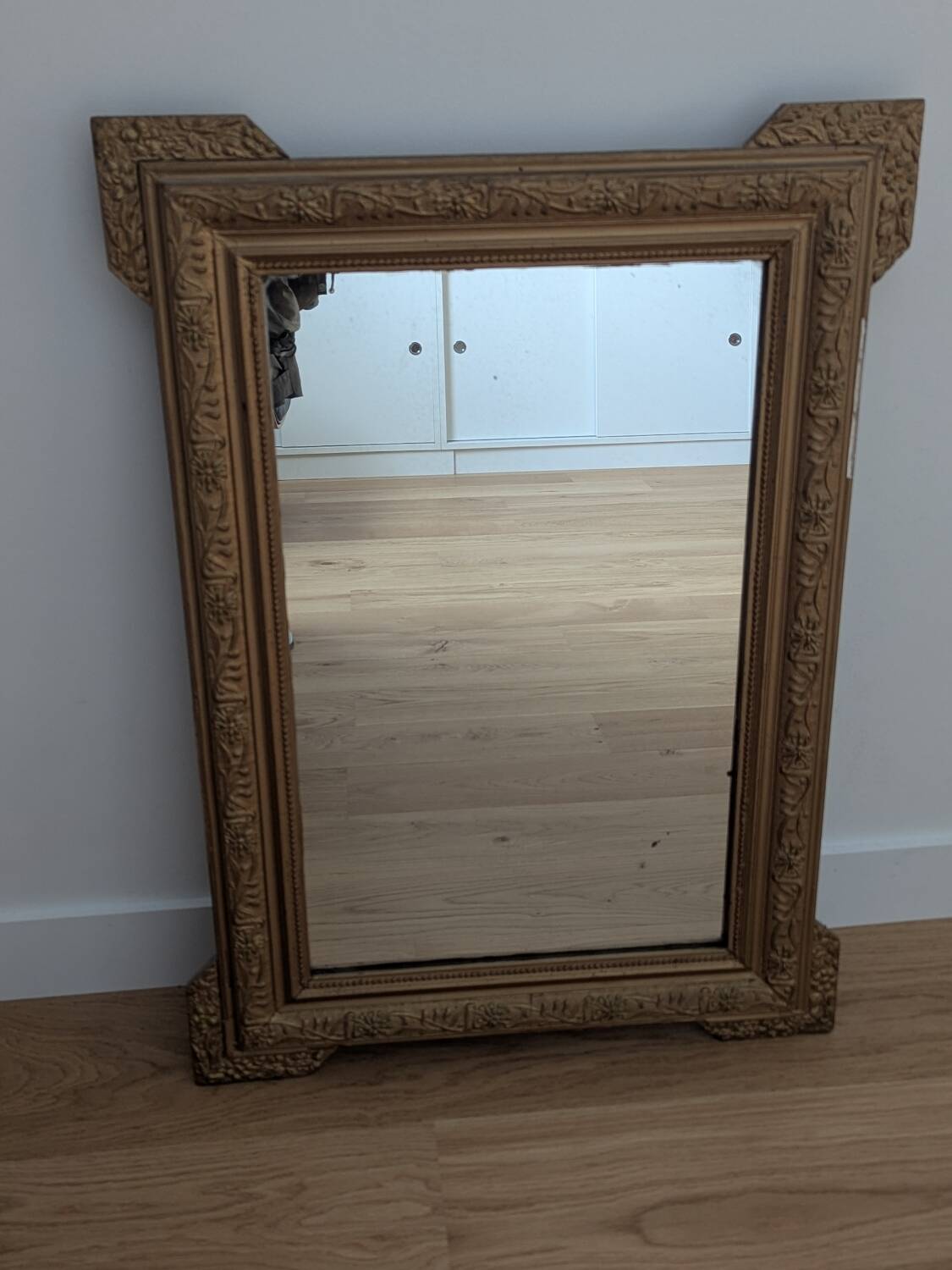 Golden mirror, 19th century.