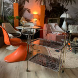 Folding service with wheels