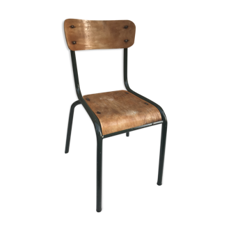 Old school metal green chair + 70s schoolboy vintage wood