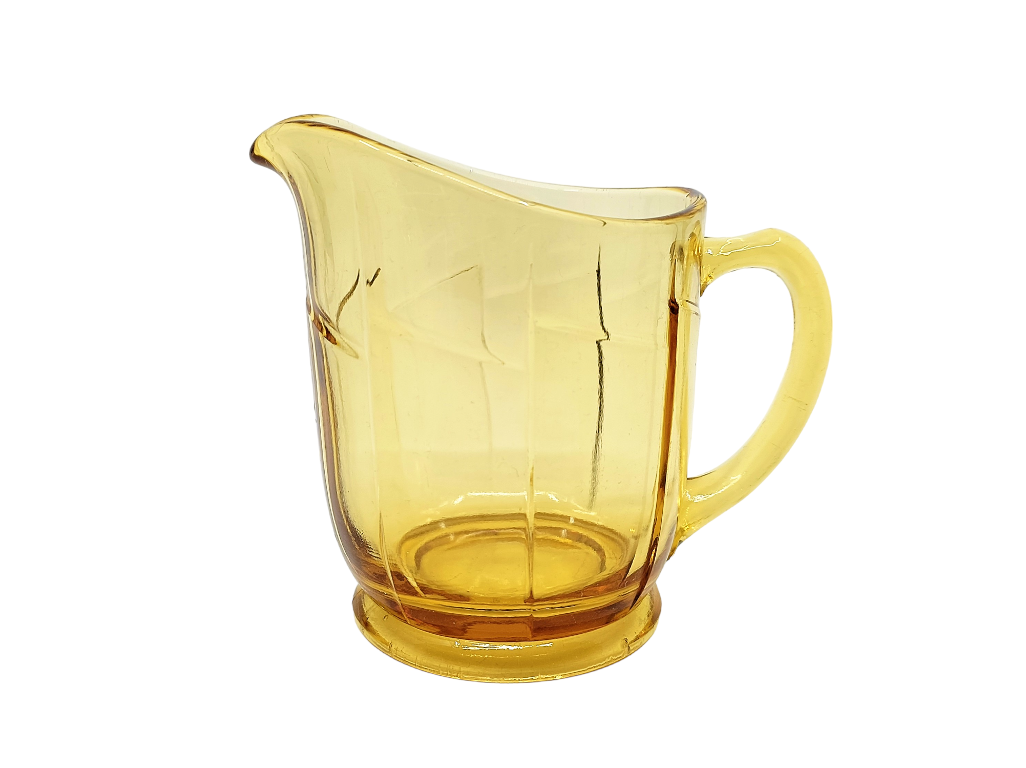 Petit pichet en verre jaune ambré de style art déco