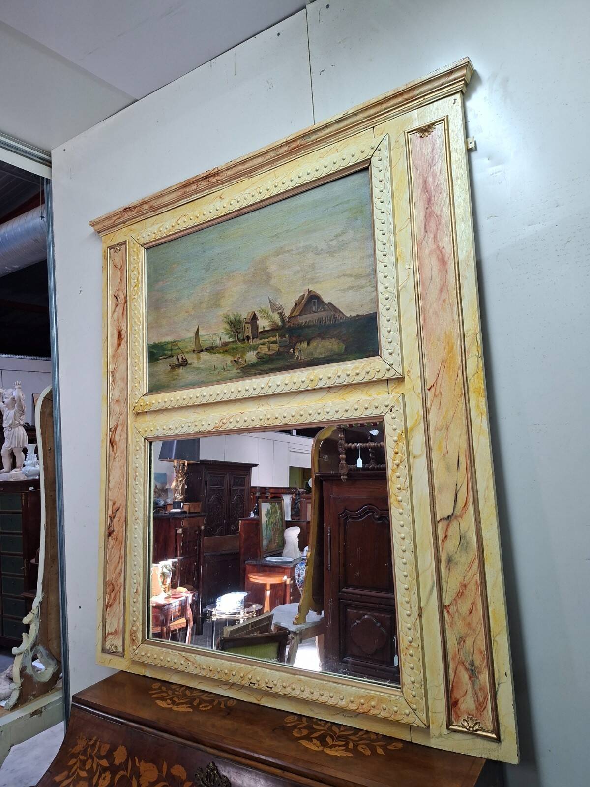 mirror trumeau and landscape painting – Faux marble decor –